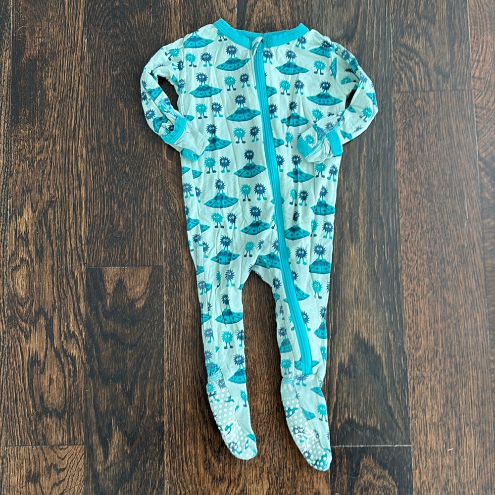 Kickee Pants Footie w/Zipper, Aloe Aliens with Flying Saucers